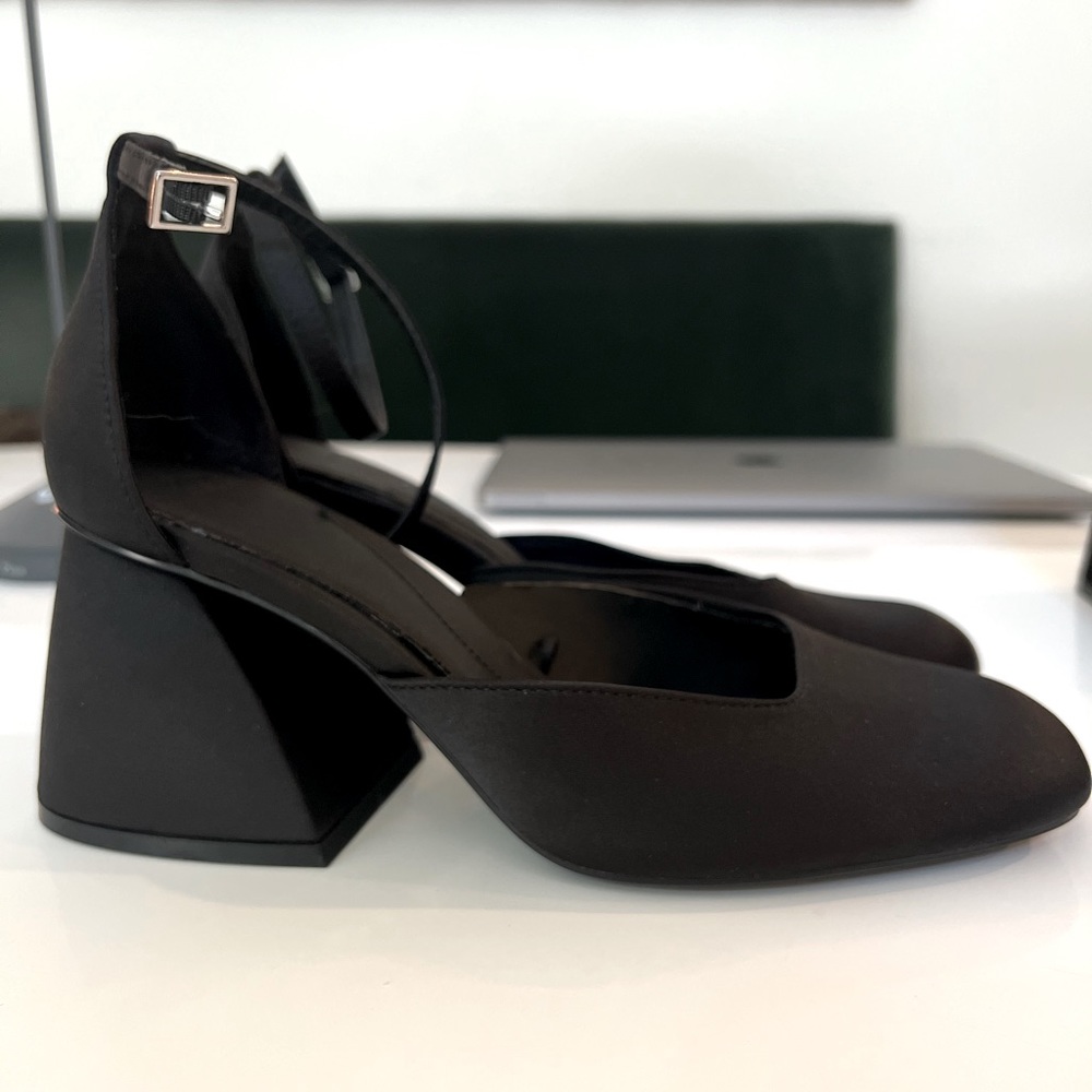 Zara strap chunky heels